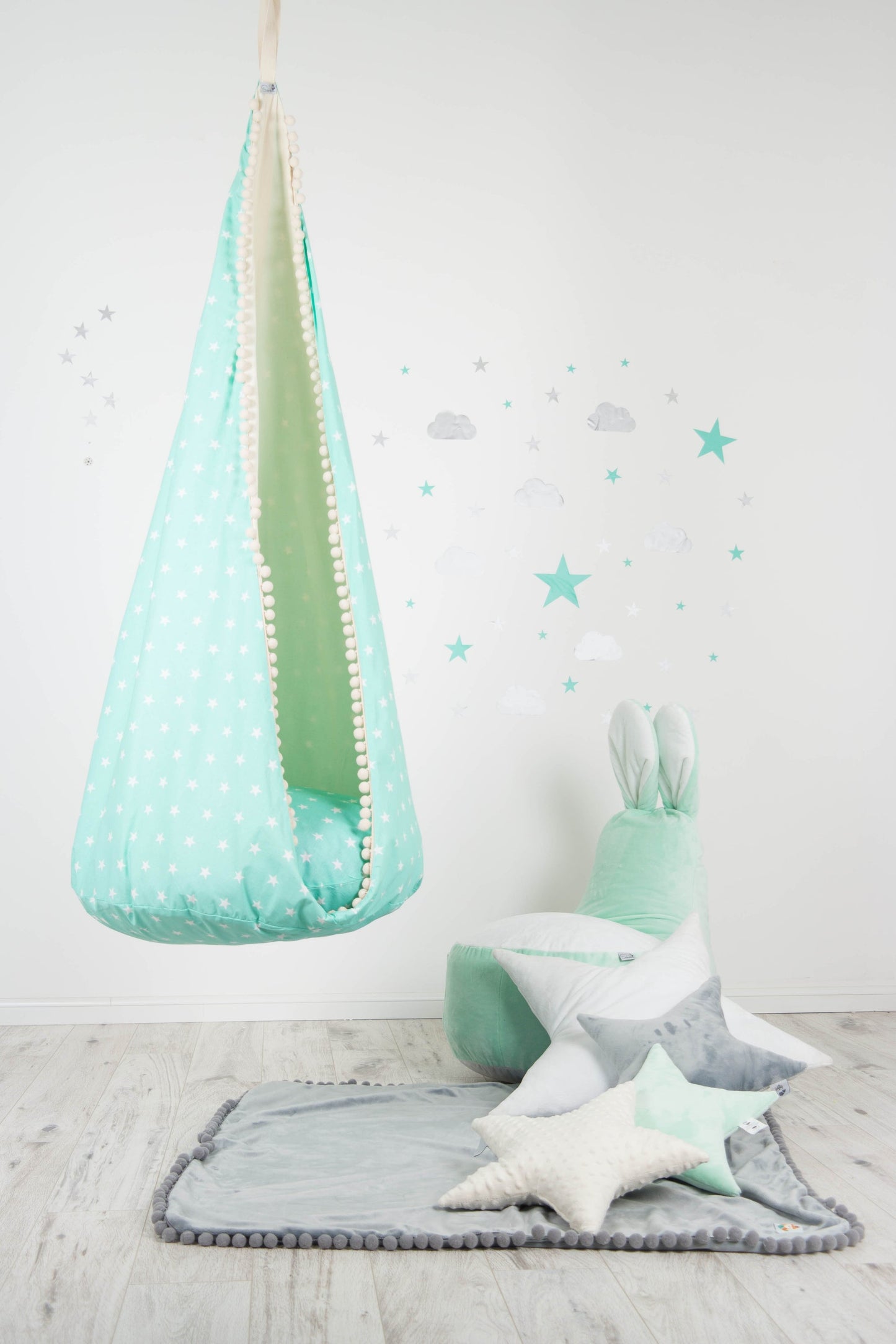 Hanging Cocoon Swing Willow-Green Sky