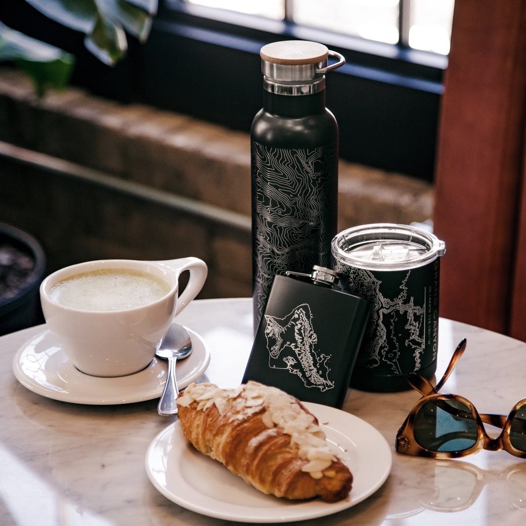 Chelan - Washington Map Bottle with Bamboo Top in Matte Black