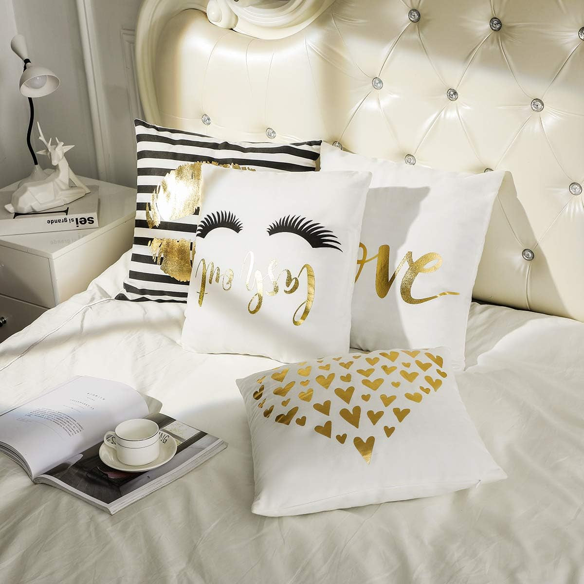 4Pcs Décor Throw Pillow Cover Super Soft Gold Foil Decorative Cushion Cover 18 X 18 Inches Eyelashes Lips Love Printed Pillow Case for Sofa Chair Car Bed (White)